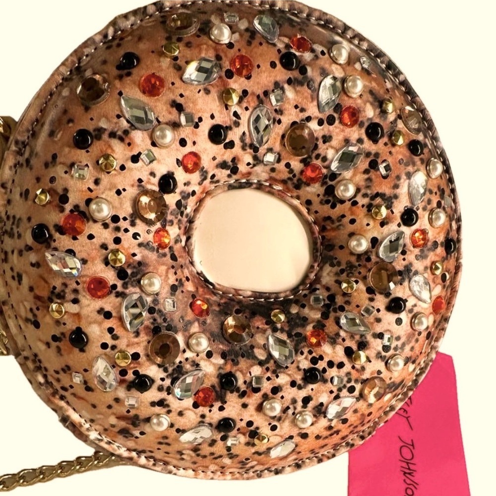 The Everything Bagel is Back! Betsey Johnson - Picture 2 of 6